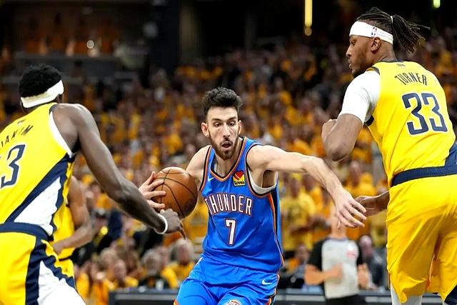 美国男篮完胜雷霆，布克一己之力扛起全队