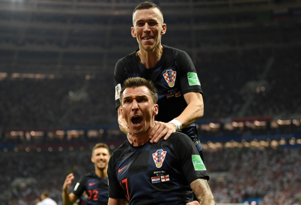 包含中国羽毛球队绝杀英格兰羽毛球队，安赛龙送出助攻的词条