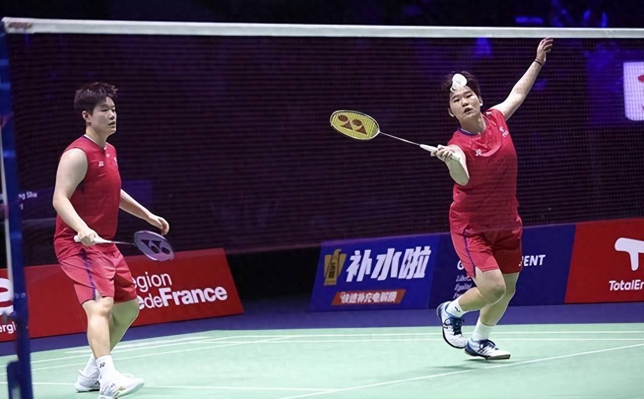 包含韩国羽毛球队强势印度羽毛球队，林丹三分雨点燃全场的词条