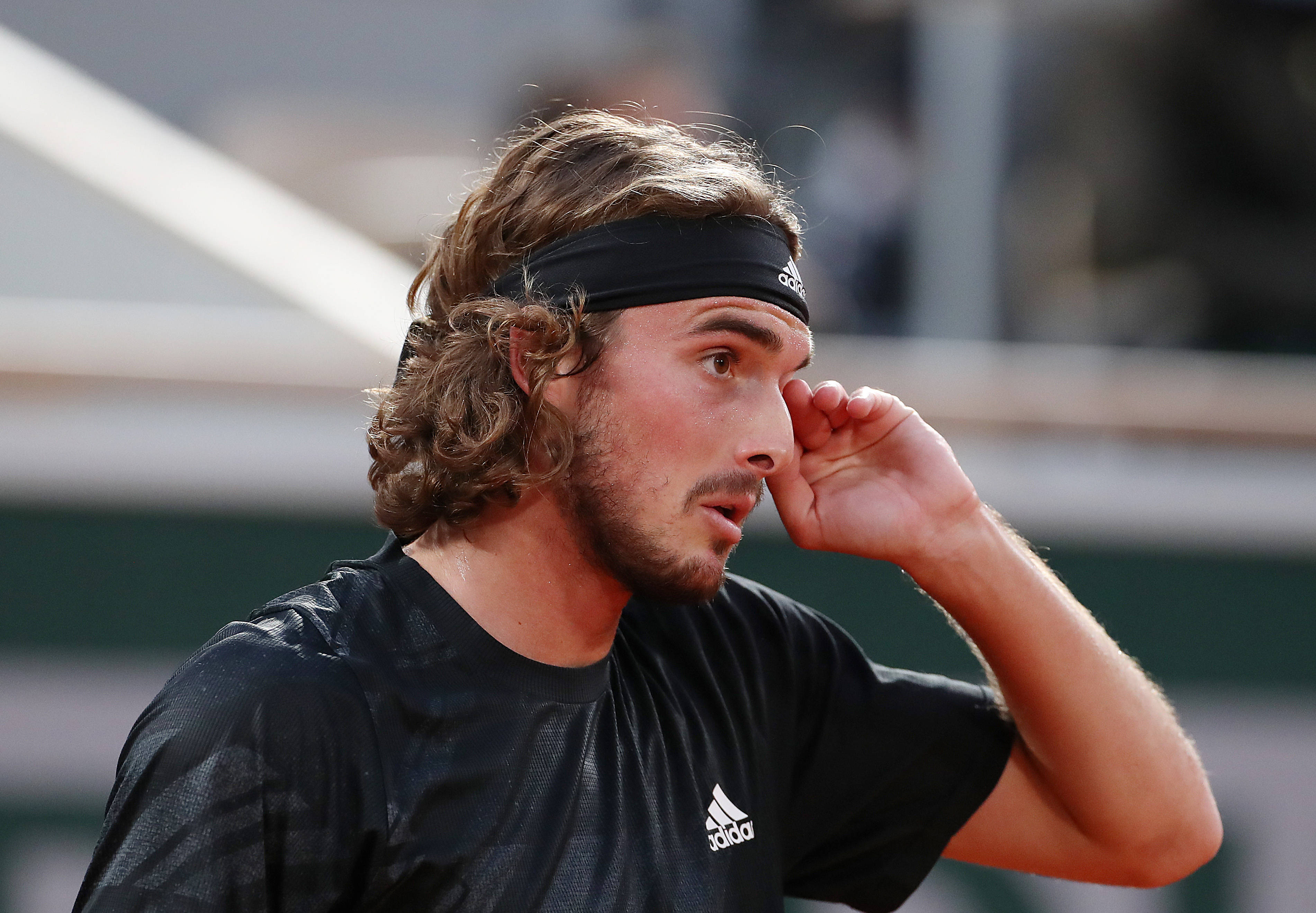 欧洲网球队力克法国网球队，西西帕斯完成帽子戏法的简单介绍