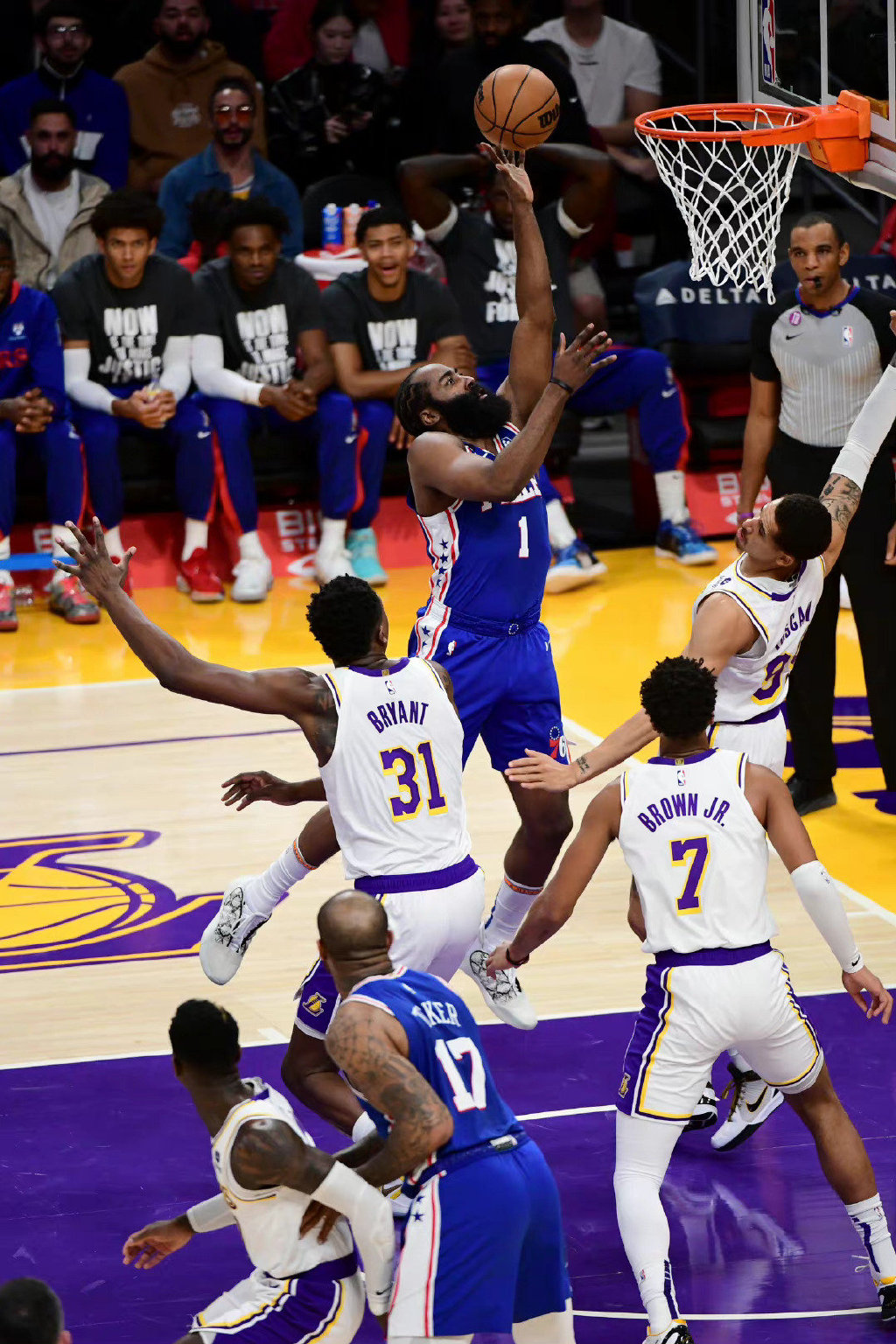 德国男篮鏖战立陶宛男篮，哈登统治全场的简单介绍