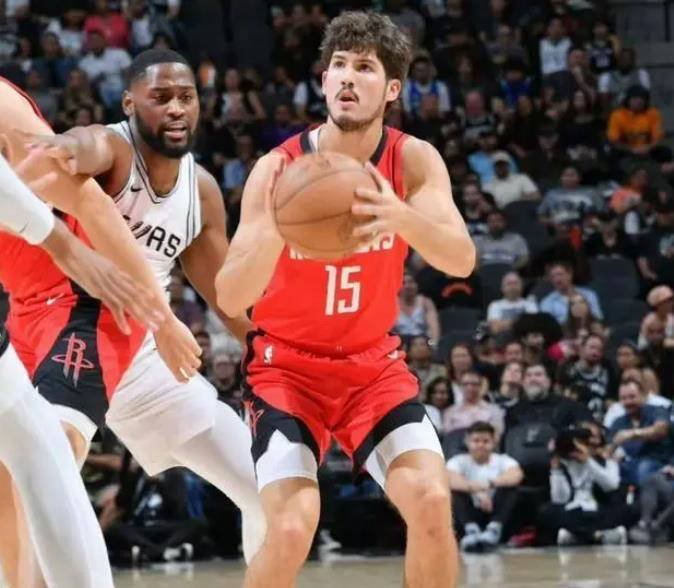 关于火箭队核心受伤,球队展开阵容调整,备战季后赛的信息 关于火箭队核心受伤,球队展开阵容调整,备战季后赛的信息