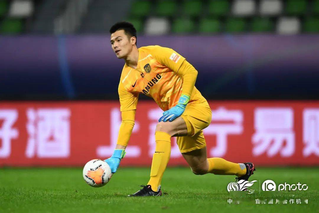 尤文图斯神锋极限挑射破门,助球队暂居积分榜榜首 尤文图斯神锋极限挑射破门,助球队暂居积分榜榜首