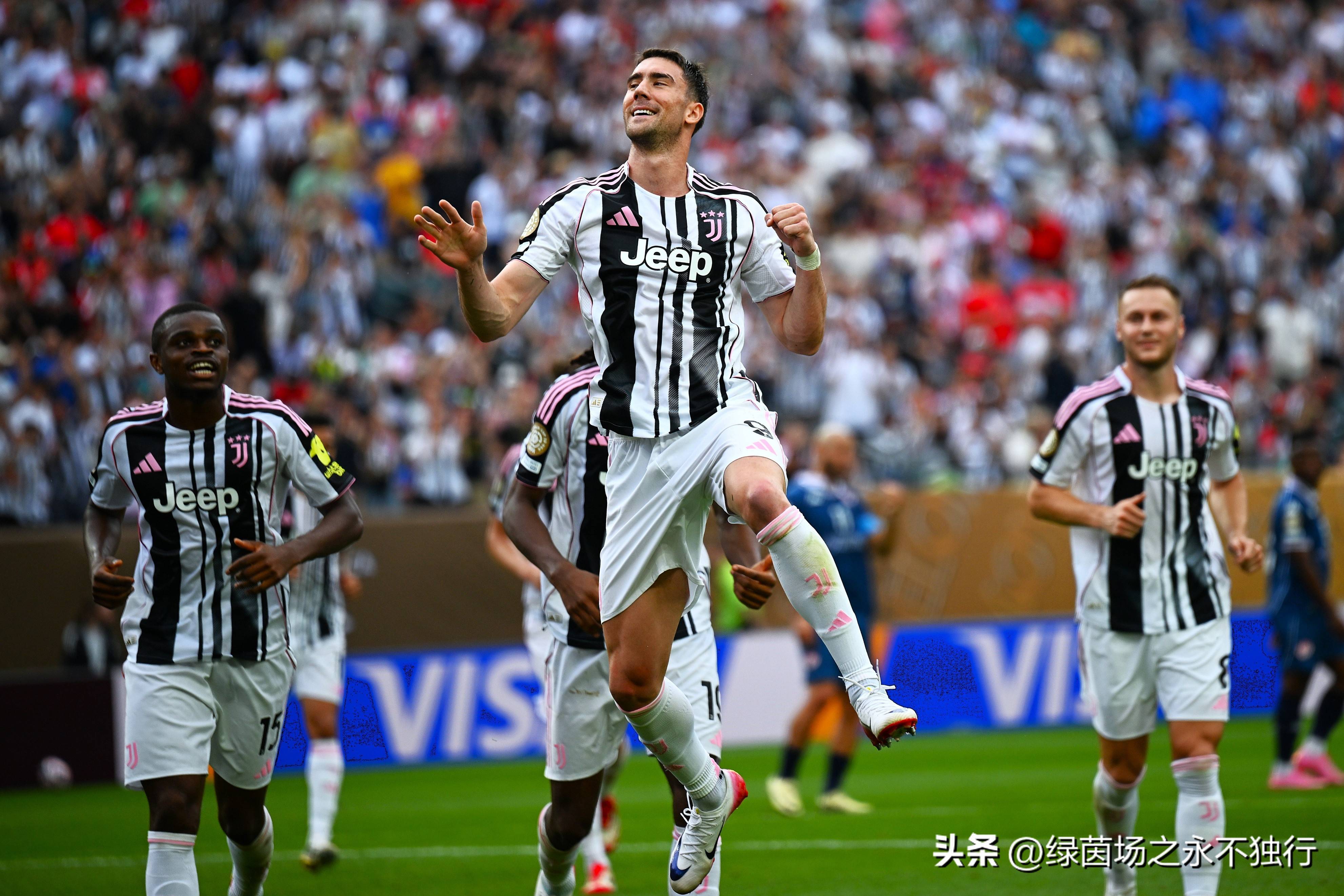 关于尤文图斯名宿现身球场,激励球员拼搏的信息 关于尤文图斯名宿现身球场,激励球员拼搏的信息