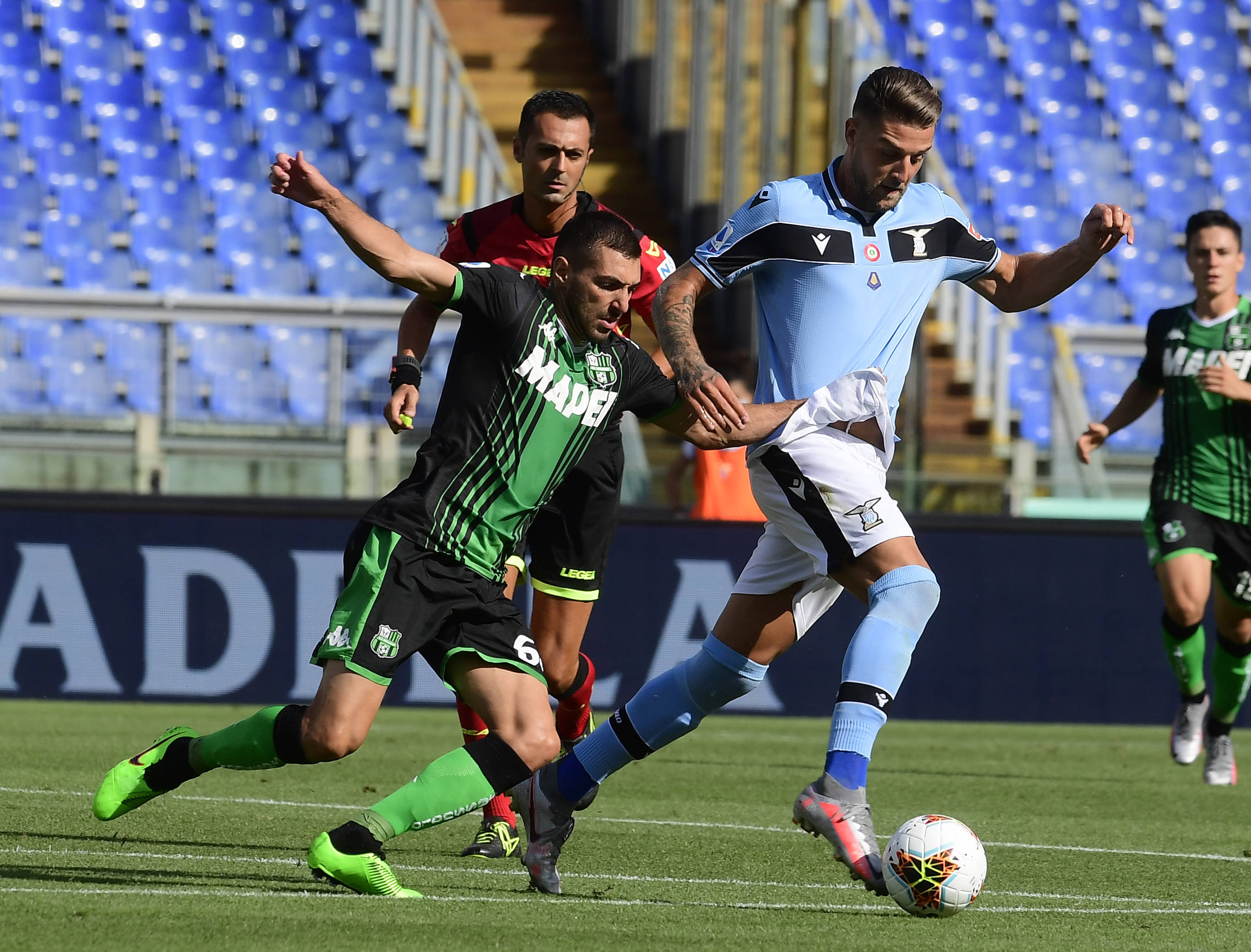 拉齐奥防守稳固,成为球队取胜关键,积攒信心备战下一场的简单介绍 拉齐奥防守稳固,成为球队取胜关键,积攒信心备战下一场的简单介绍