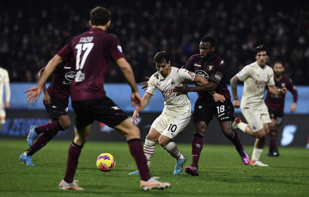 AC米兰主场平局,积分榜稍显落后的简单介绍 AC米兰主场平局,积分榜稍显落后的简单介绍