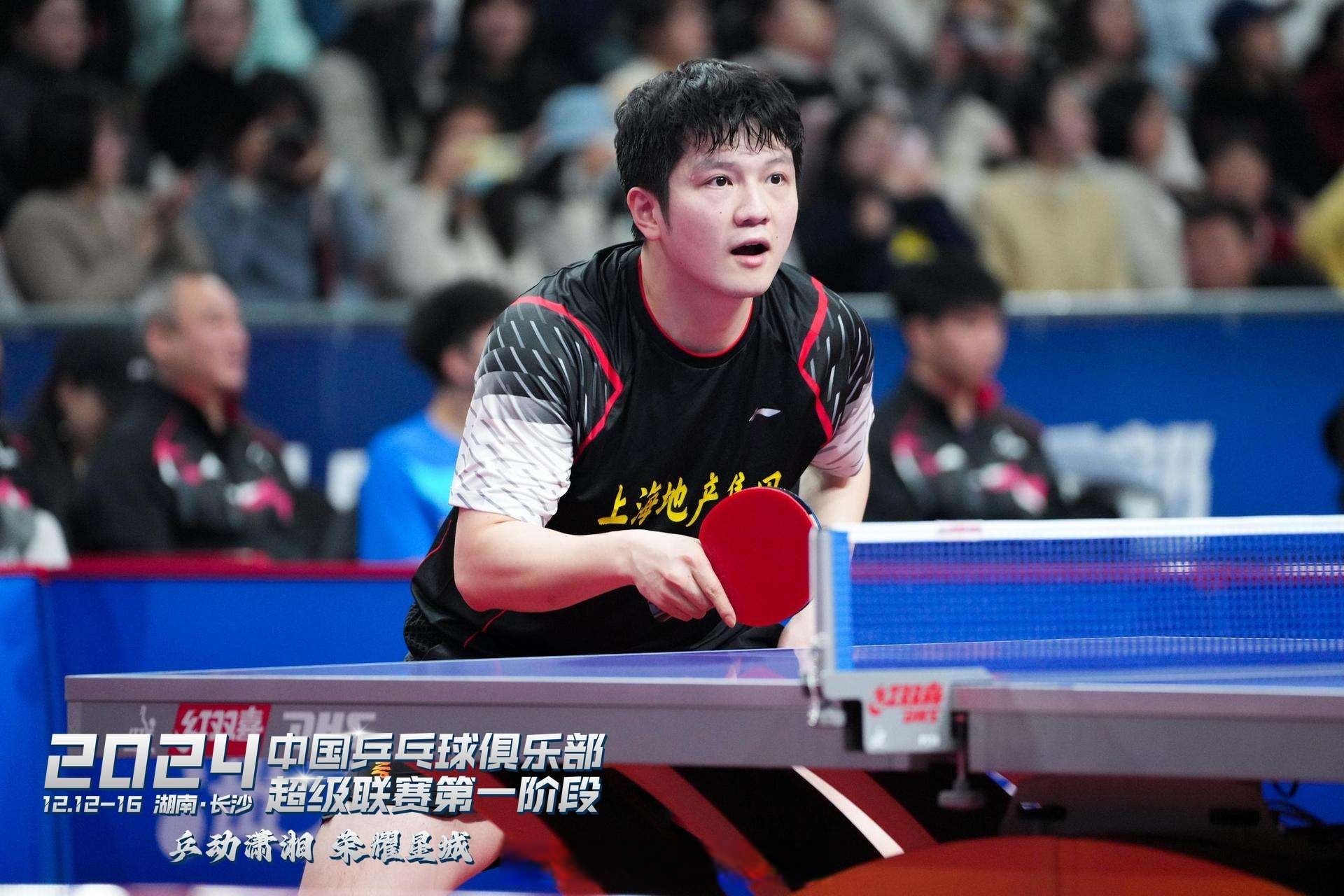 关于瑞典乒乓球队鏖战英国乒乓球队，许昕统治全场的信息